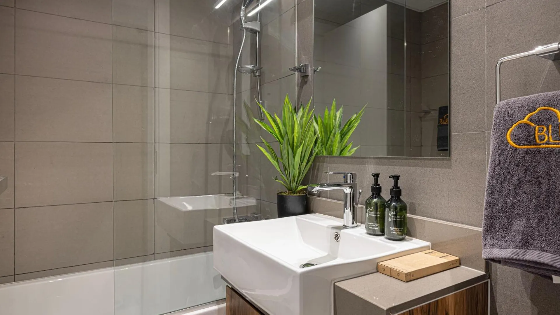 1Br The Golden Horn By Blue Cloud Holidays Sharjah 0*,
